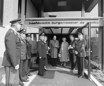 102741 Afbeelding van de officiële opening van de brandweerkazerne 'Hoofdwacht burgemeester De Ranitz' (Vliegend ...